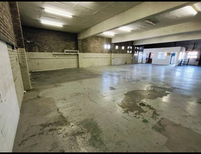 INDUSTRIAL PROPERTY TO RENT IN HALFWAY HOUSE